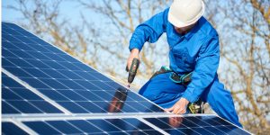 Installation Maintenance Panneaux Solaires Photovoltaïques à La Glacerie